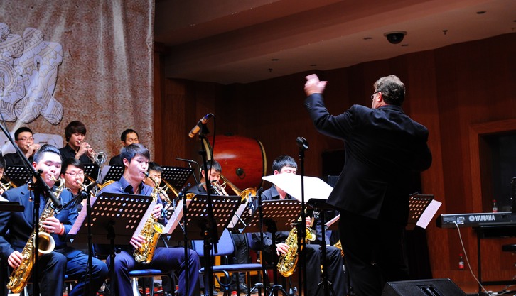 ERIC with the SHANGHAI CONSERVATORY of MUSIC (SCOM) Jazz Ensemble